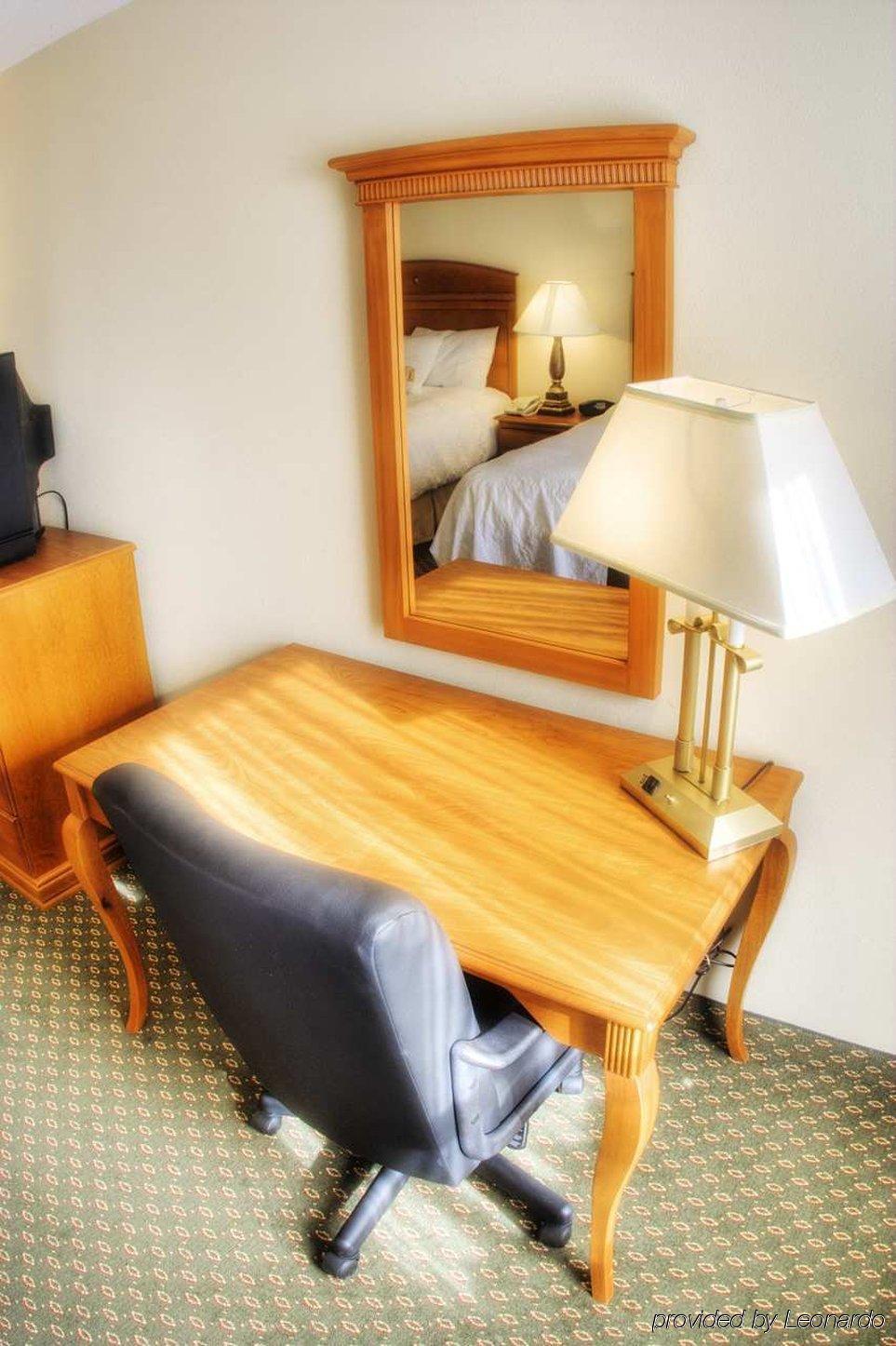 Surestay By Best Western Forsyth Decatur Phòng bức ảnh